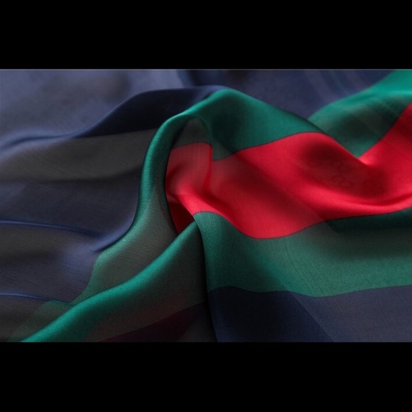 Scarf - Picture 6 of 7